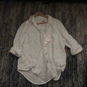 I’m selling a shirt from kohl’s. Still in good condition. Never worn.
